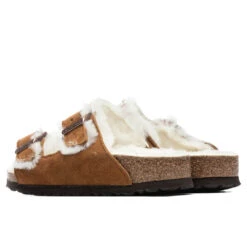 Birkenstock Women's Narrow Arizona Shearling - Mink -Fashion Clothing Store Birkenstock Narrow Arizona Shearling Mink 1001135 07 09 2021 01 3