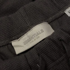 Relaxed Waffle Sweatpant - Off Black 7 Relaxed Waffle Sweatpant - Off Black -Fashion Clothing Store Fear Of God Essentials Relax Sweatpant Off Black 130BT224060F 06 08 23 Feature MG 6