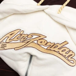 Jordan X Maison Chateau Rouge Women's Fleece Top - Brown Basalt/Sail -Fashion Clothing Store Jordan x Maison Chateau Rouge Women s Fleece Top Brown Basalt Sail DJ9762 203 06 18 22 Feature JAYLEEN 3 scaled