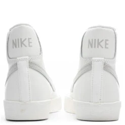 Nike Women's Blazer Mid '77 Vintage - Sail/Light Bone/Sail -Fashion Clothing Store Nike Women s Women s Blazer Mid 77 Vintage Sail Light Bone Sail CZ1055 120 11 12 22 Feature VR 8