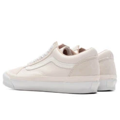 OG Old Skool LX Blanc De - Vintage White -Fashion Clothing Store OG Old Skool LX Blanc De Vintage White VN0A5FBEWHT1 08 06 23 Feature VR 5