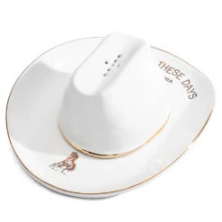 OOTD Cowboy Hat Incense Holder - White 6 OOTD Cowboy Hat Incense Holder - White -Fashion Clothing Store OOTD Ceramic Cowboy Hat White OOTDQS23 9734 01 24 23 S NF Feature 8