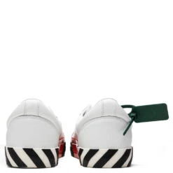 Low Vulcanized Calf Leather - White/Black 7 Low Vulcanized Calf Leather - White/Black -Fashion Clothing Store Off White c o Virgil Abloh Low Vulcanized Calf Leather White Black OMIA085C99LEA0010110 07 06 22 Feature JP 6