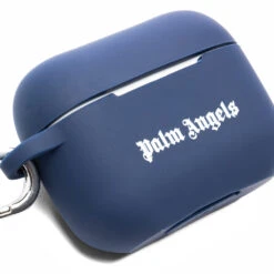 Palm Angels Classic Logo Airpod Case Pro - Navy Blue -Fashion Clothing Store Palm Angels Classic Logo Airpod Case Pro Navy Blue PMZA004S22PLA0014601 11 06 22 Feature NF 3