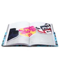 Rizzoli Hiroshi Fujiwara: Fragment -Fashion Clothing Store Rizzoli Hiroshi Fujiwara Fragment 978 0 8478 4239 1 01 10 2021 01 6