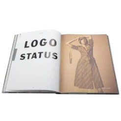 Rizzoli Jeremy Scott 9 Rizzoli Jeremy Scott -Fashion Clothing Store Rizzoli Jeremy Scott 978 0 8478 4357 2 01 01 2021 01 17